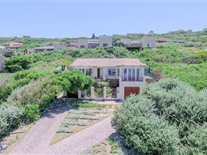 3 Bed House in Blue Horizon Bay