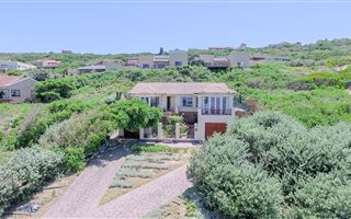 3 Bedroom House in Blue Horizon Bay