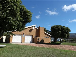 4 Bed House in Franskraal