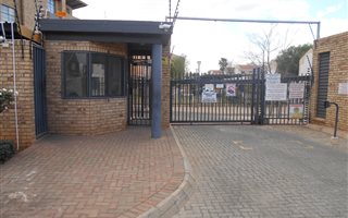 1 Bedroom Flat in Kanoniers Park