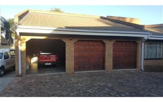 4 Bedroom Townhouse in Kelvin