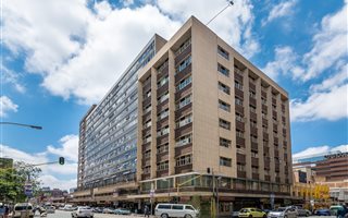 Bachelor apartment in Johannesburg Central