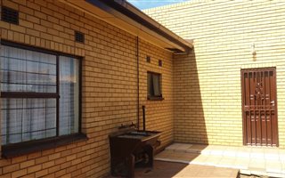 3 Bedroom House in Tsakane