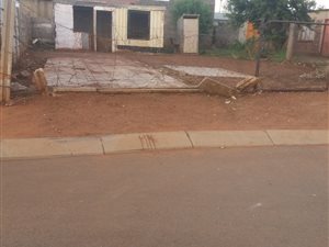185 m² Land available in Tsakane