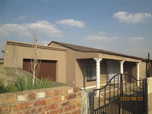 3 Bed House in Alra Park