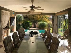 4 Bed House in Kameelfontein and surrounds