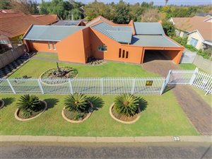 3 Bed House in Brackenhurst