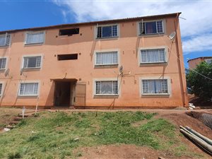 2 Bed Apartment in Grove End