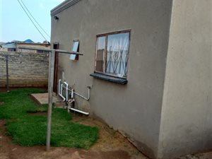 3 Bed House in Lakeside