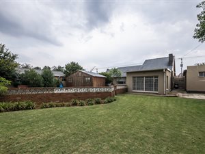 3 Bed House in Robertsham