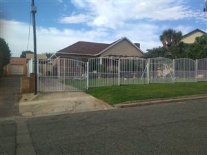 3 Bed House in Linmeyer