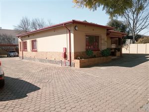 200 m² Commercial space in Kempton Park Central