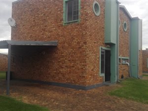 3 Bed Townhouse in Windmill Park