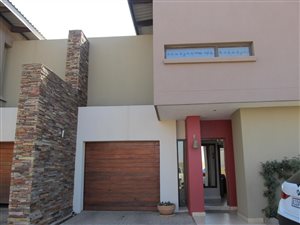 3 Bed Townhouse in Glen Eagles Estate