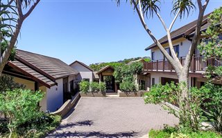 5 Bedroom House in Simbithi Estate