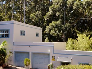 4 Bed House in Golden Hill