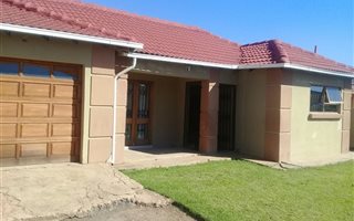 3 Bedroom House in Nkwe Estate