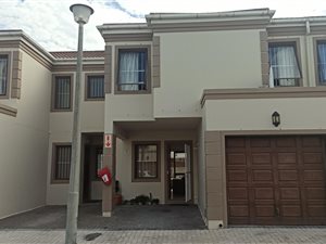 3 Bed Townhouse in Parklands
