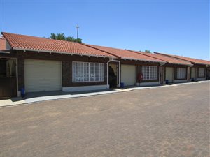 3 Bed Townhouse in Westonaria