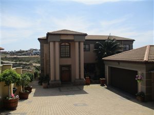 3 Bed House in Menkenkop