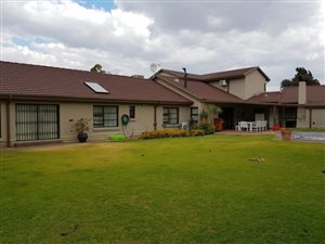 5 Bed House in Royldene