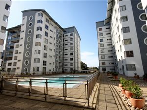 2 Bed Apartment in Claremont Upper