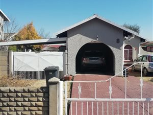 3 Bed House in Nigel Central