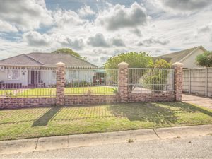 3 Bedroom House in Sunridge Park