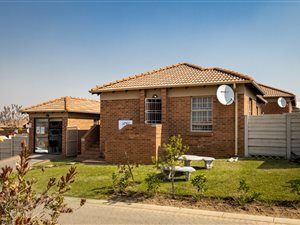 3 Bed House in Clayville East