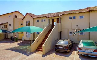 2 Bedroom Apartment in Bromhof