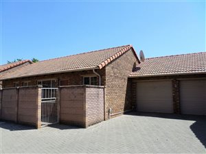 2 Bed Townhouse in Willow Park Manor