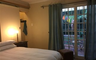 1 Bedroom Garden Cottage in Westdene