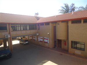 778 m² Office Space in Temba