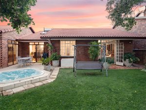 4 Bed House in Paulshof