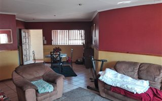 2 Bedroom Apartment in Vanderbijlpark CE3