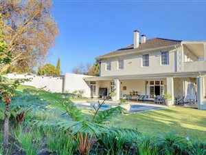 6 Bed House in Camphers Drift