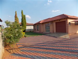 3 Bed House in The Orchards