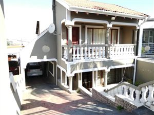 4 Bed House in Arena Park