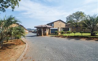2 Bedroom Townhouse in Meredale