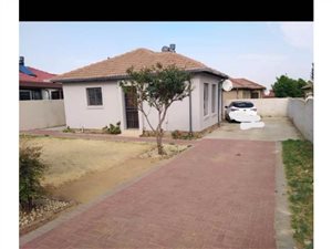 3 Bed House in Birch Acres