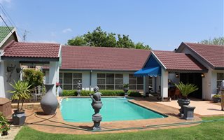 4 Bedroom House in Grimbeek Park