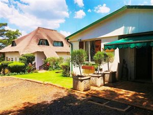 6 Bed House in Waterval Boven