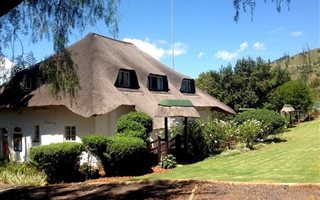 6 Bedroom House in Waterval Boven