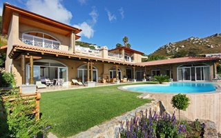 4 Bedroom House in Llandudno