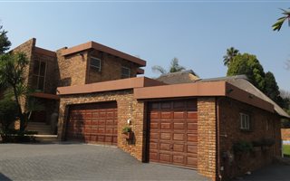 5 Bedroom House in Kloofendal