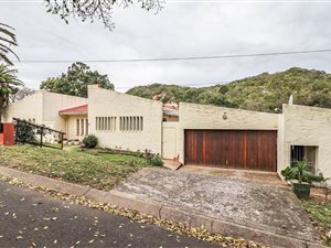 3 Bed House in Bonza Bay