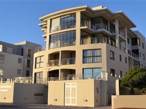 3 Bedroom Apartment in Tableview