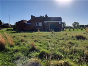 876 m² Land available in Fouriesburg