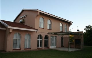 3 Bedroom House in Irene Park
