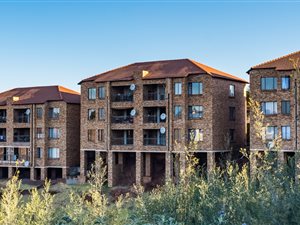 3 Bed Townhouse in Rangeview